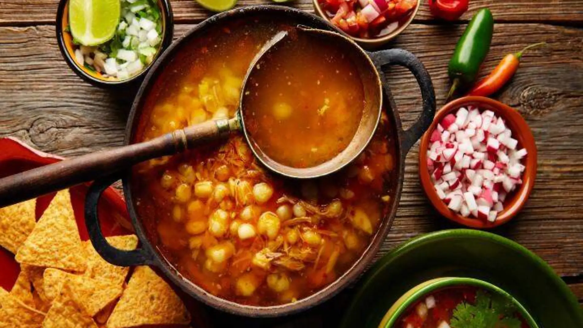 pozole acompañado